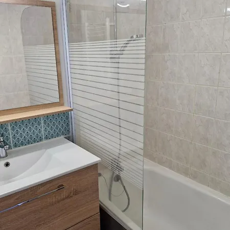 Cozy T1 With Balcony On The Snow Front * Les Deux Alpes