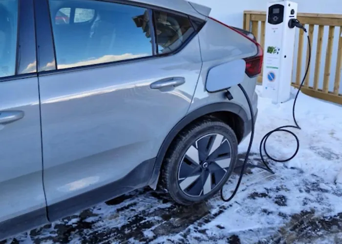 Cozy T1 With Balcony On The Snow Front Λε Ντεζ Αλπ