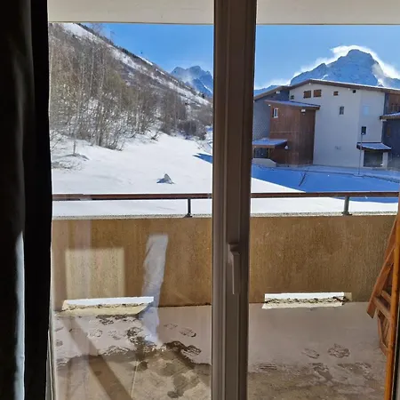 Cozy T1 With Balcony On The Snow Front * レ・デュー・アルプ