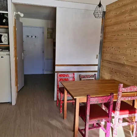 アパート Cozy T1 With Balcony On The Snow Front *